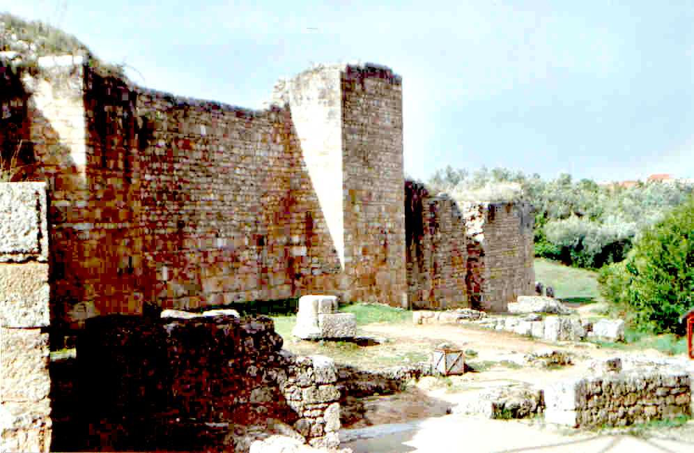 Lactancio y su fiabilidad. Conímbriga (Portugal). Muralla romana tardía contra los bárbaros.