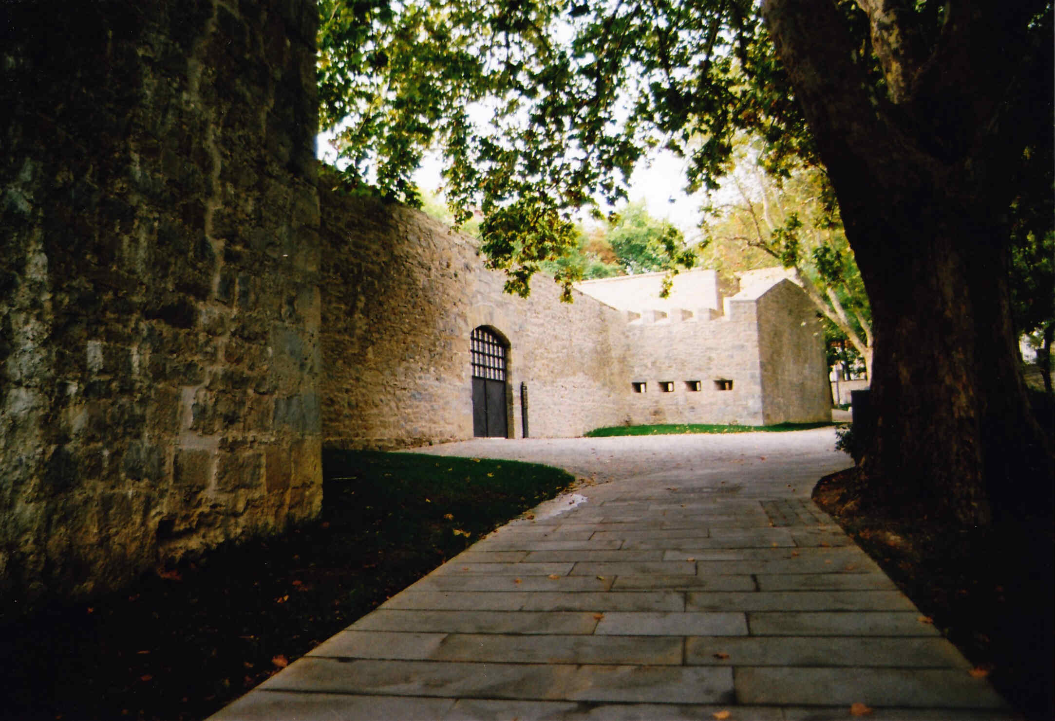 Paseo por las murallas de Pamplona San Bartolomé