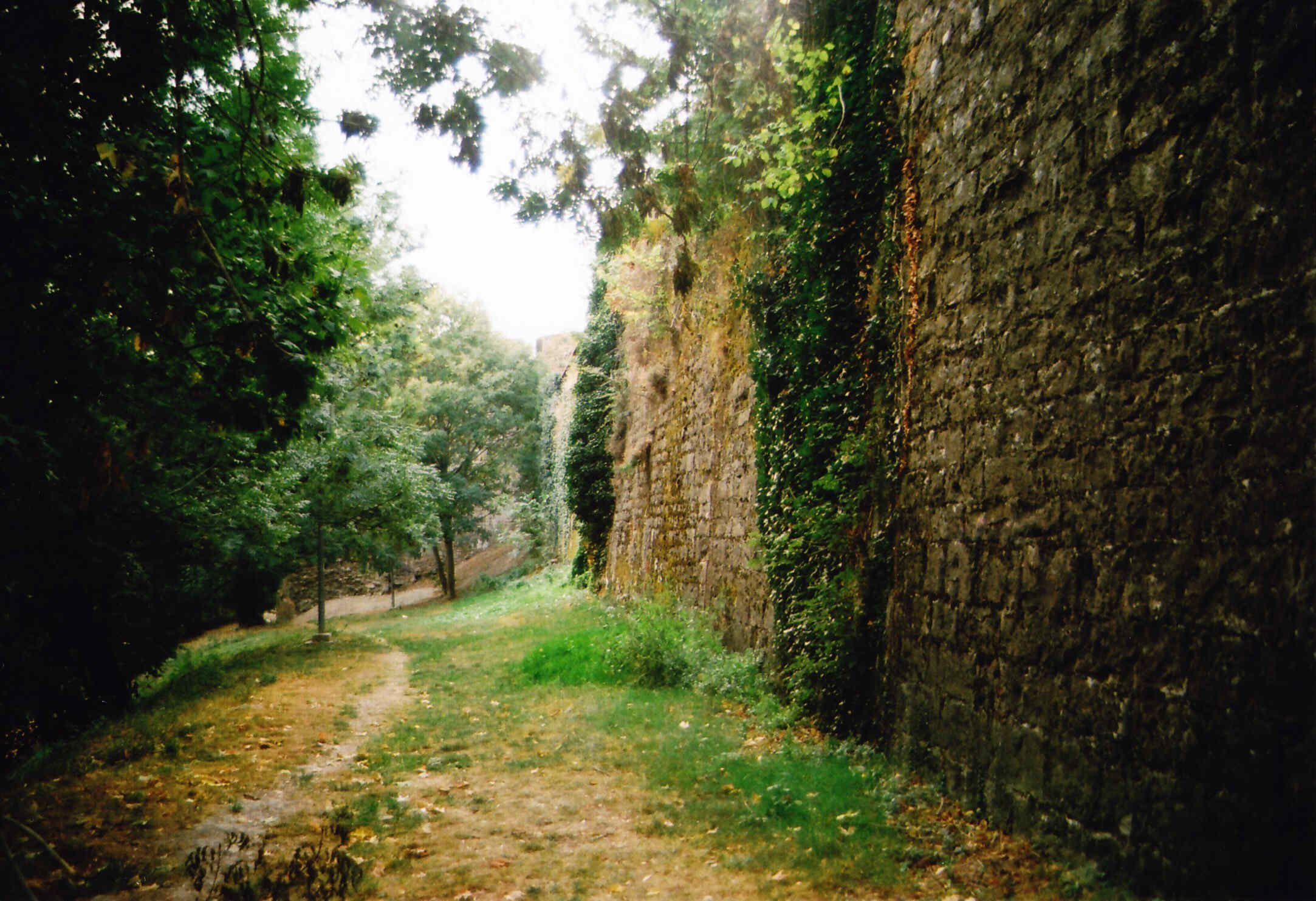 Paseo por las murallas de Pamplona El frente Este