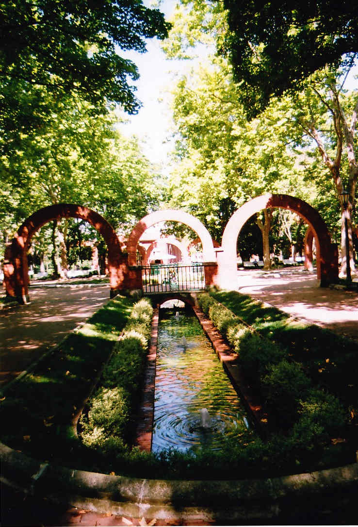 Paseo por las murallas de Pamplona San Bartolomé