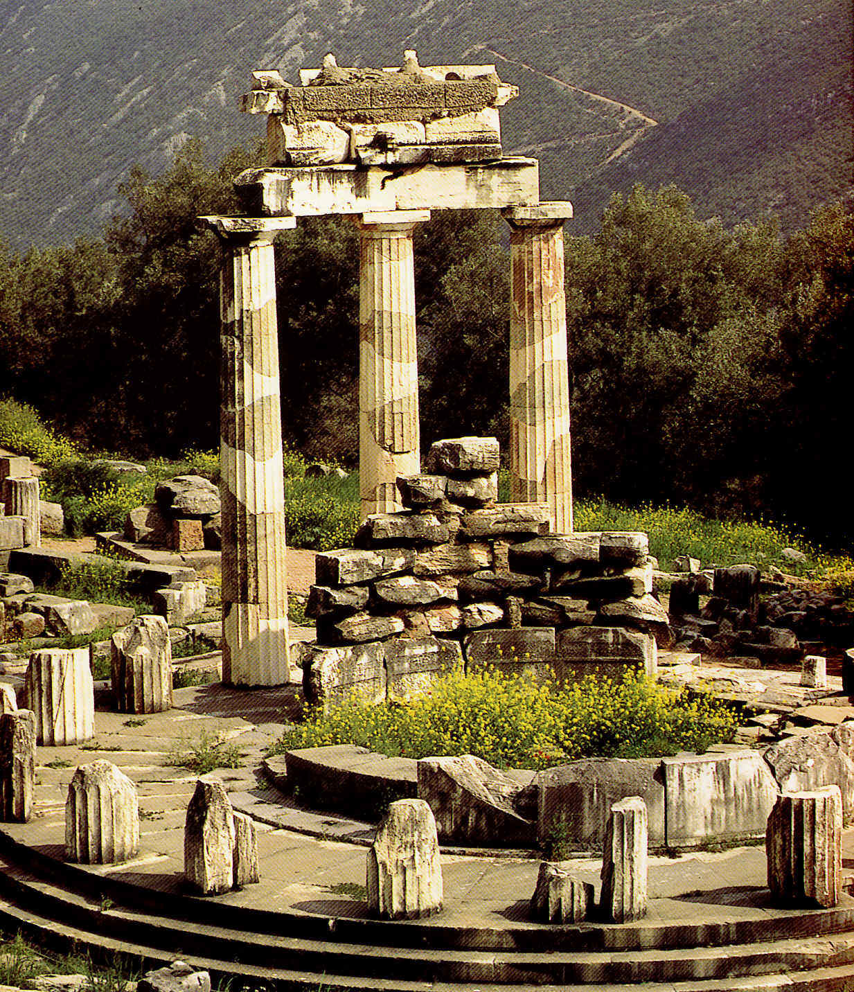 Delfos y el siglo de oro en Grecia clásica 64